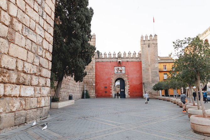 Royal Alcazar of Seville: Early Bird VIP Access Guided Tour - Accessibility Information