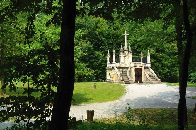 Royal Castle Tour - Small/Private Group - Practical Tips for Travelers