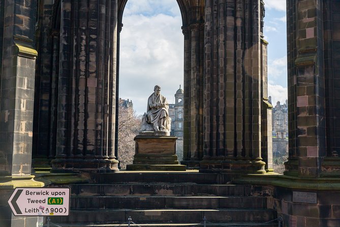 Royal Edinburgh Ticket - Hop-On Hop-Off and Attraction Admissions - Accessibility and Languages