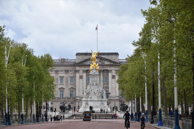 Royal London and the Changing of the Guard Walking Tour - Tour Overview