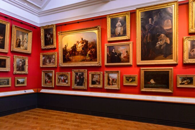 Royal London Private Tour With Skip-The-Line Queen'S Gallery - Royal History and Heritage