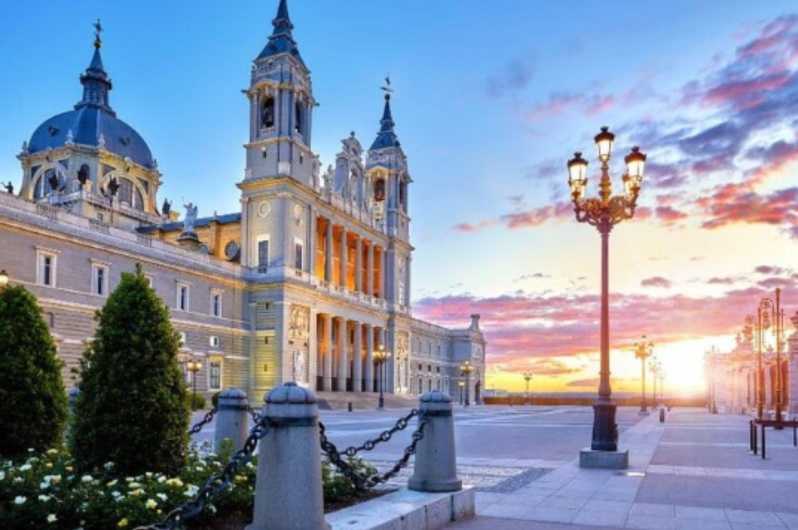 Royal Palace and the Habsburg Dynasty in Madrid - Key Points