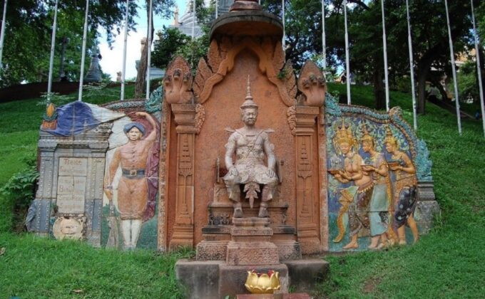Royal Palace, National Museum & Wat Phnom With Private Tour - Duration and Cancellation Policy