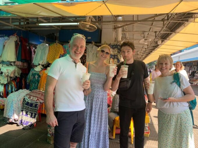 Royal Palace, National Museum & Wat Phnom With Private Tour - Pickup and Transfers
