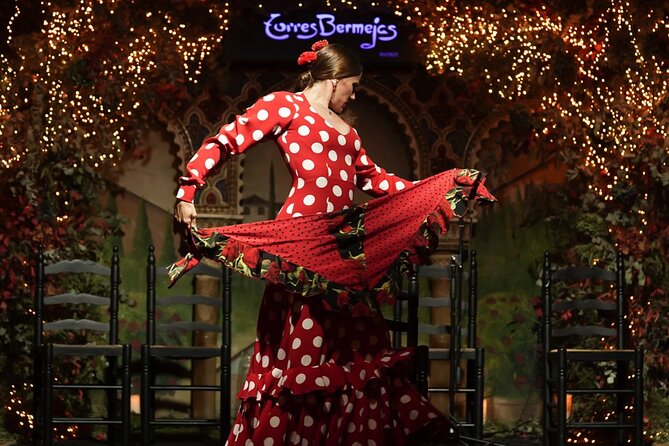 Royal Palace of Madrid Guided Tour and Flamenco Show With Tapas - Exploring the Royal Palace