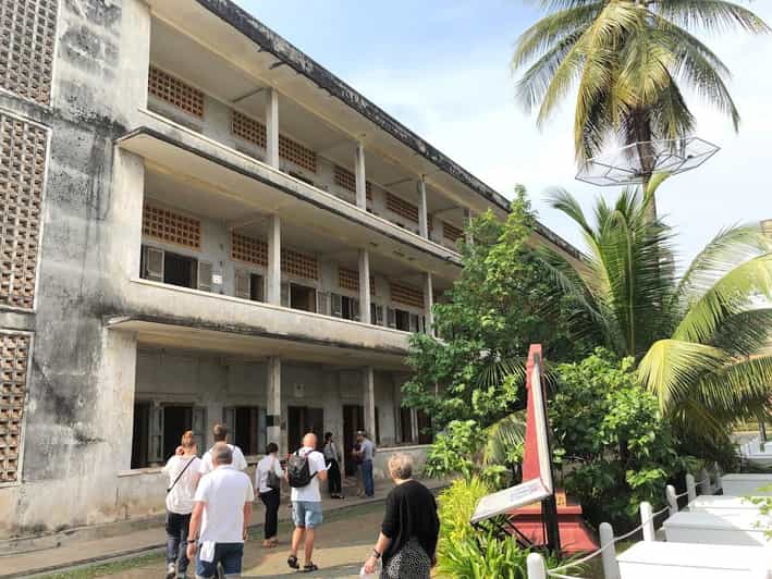 Royal Palace, S-21 Genocide, National Museum & Killing Field - Itinerary Details