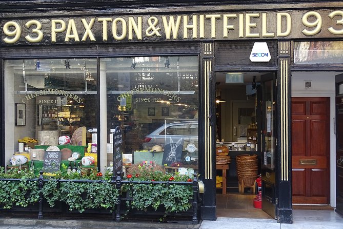 Royal Tour of St James, Parks, Palaces and Royal Intrigue - Exploring St. Jamess Palace