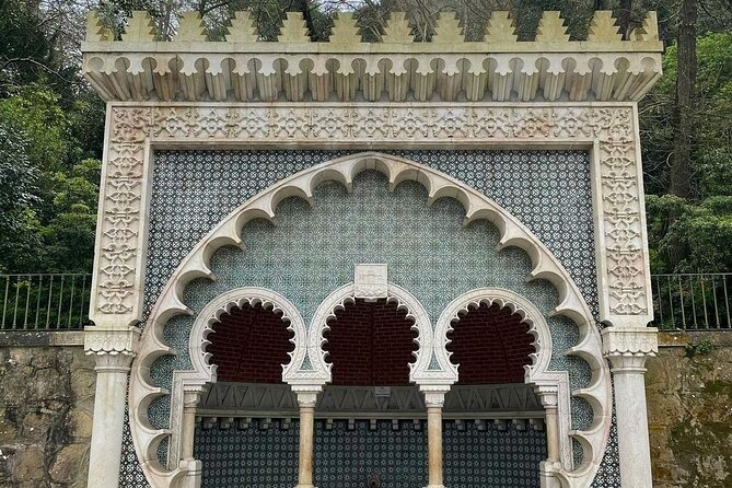 Royal Walk Through Sintra: Between Palaces and Mystical Nature - Guided Tour Experience
