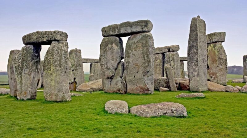 Royal Windsor Castle and Stonehenge Private Tour With Passes - Exploring Windsor Castle