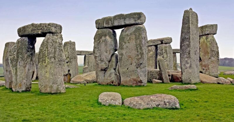 Royal Windsor Castle and Stonehenge Private Tour With Passes - Queen Marys Dolls House