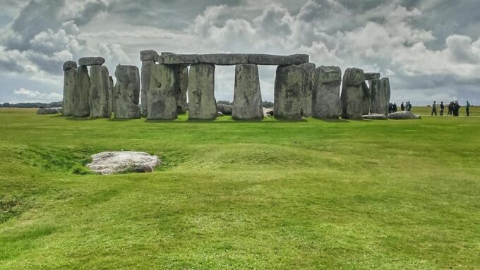 Royal Windsor Castle and Stonehenge Private Tour With Passes - Additional Inclusions