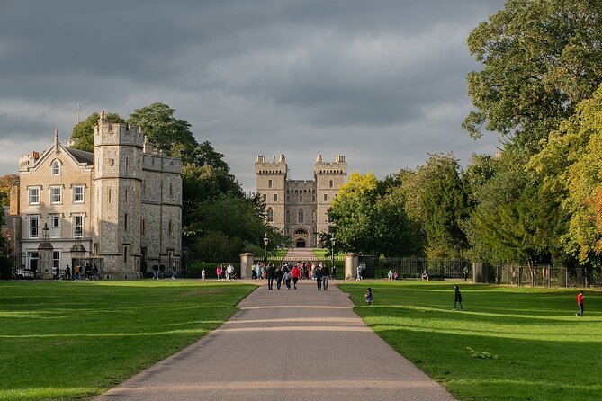 Royal Windsor Castle Private Tour With Fast Track Pass - Changing of the Guards Schedule