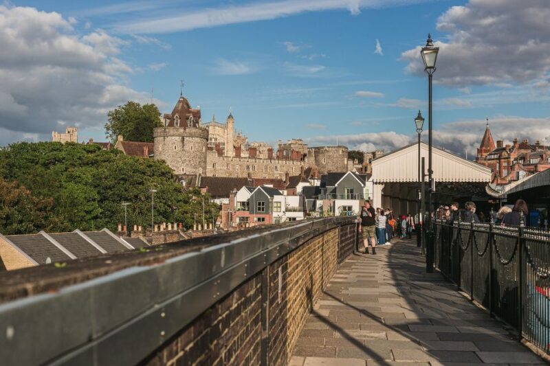 Royal Windsor Castle Tour Private Including Tickets - St. Georges Chapel Visit