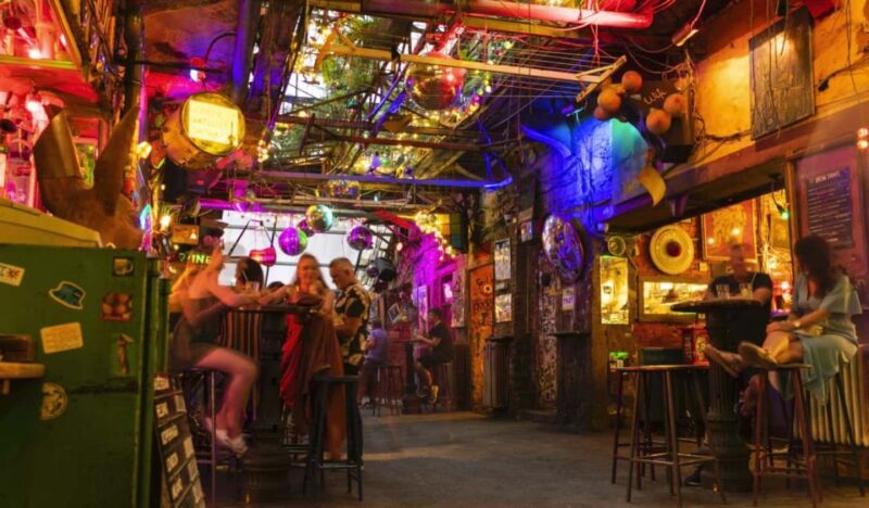 Ruin Bars Tour (Culture, History, and Drinks) - Tour Features