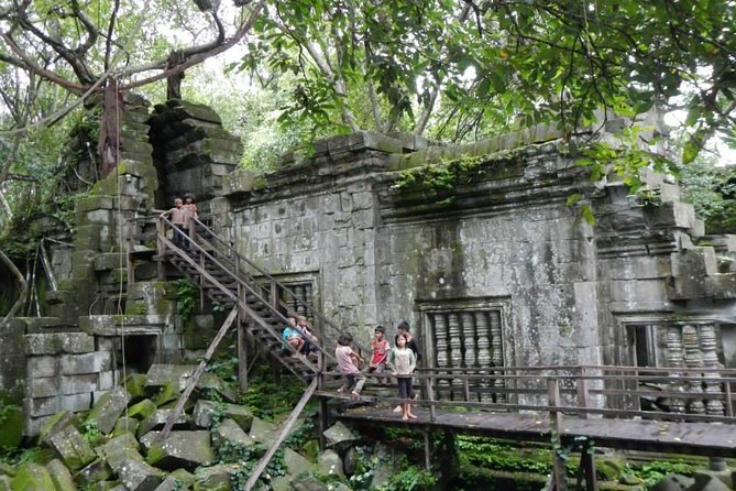 Ruins Temples of Beng Mealea Cycling Tour - Lunch at Local Khmer Restaurant