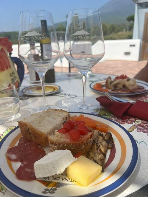 Ruins,Finds and Tastings:A Tour Between History and Flavours - Key Points