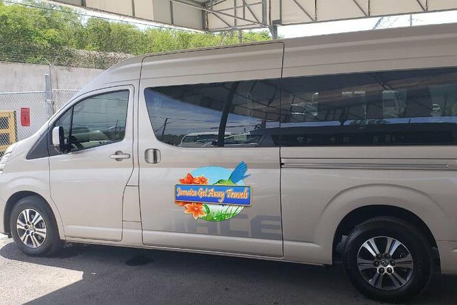 Runaway Bay Hotels Transfers between Montego Bay Airport - Key Points