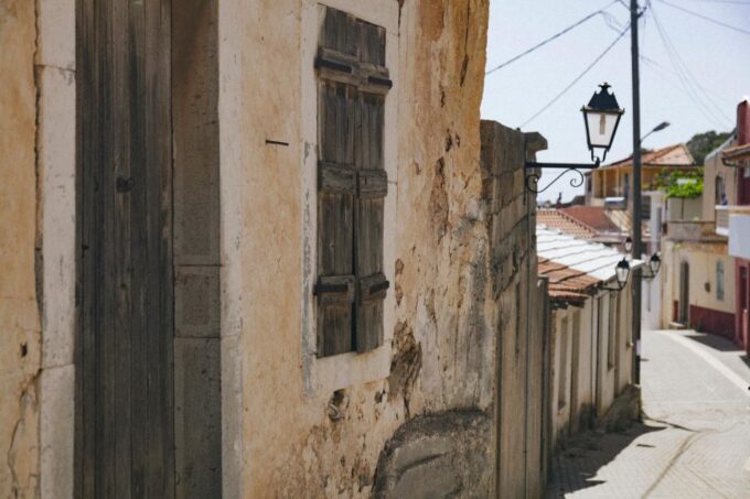 Rustic or Luxury - Real Estate Tour - Price per Group - Cancellation Policy