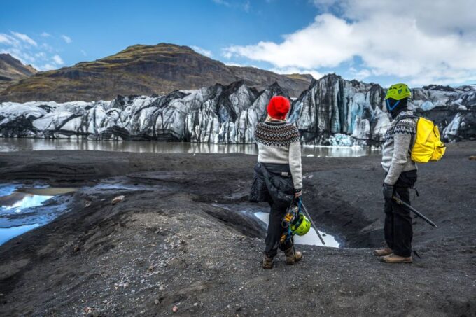 RVK: Glacier Hike, South Coast Waterfalls & Black Sand Beach - Suitability and Restrictions