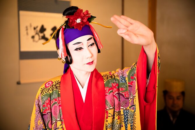Ryukyuan Dance Special Performance in the Tea Room - Photography With Dancer