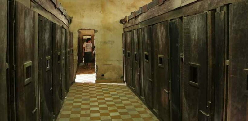 S21 & Killing Fields Tour with Khmer Lunch & Drink - Pricing and Value