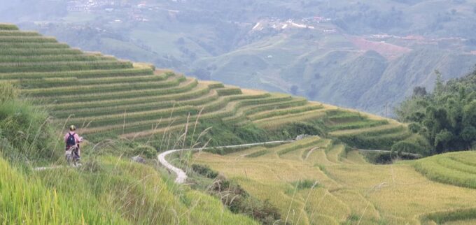 Sa Pa: Guided Motorbike Tour to Ethnic Villages With Lunch - Participant Restrictions