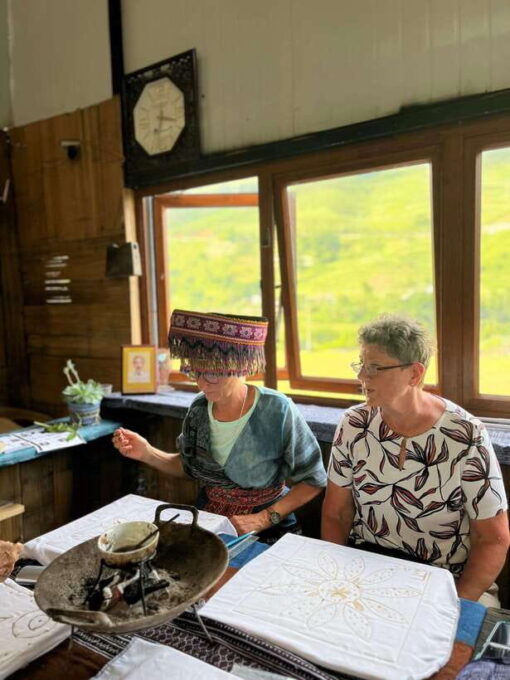 Sa Pa: Herbal Incense Making Workshop in Ta Van Village Tour - Getting to Ta Van Village