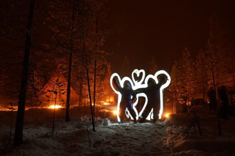 Saariselkä: Aurora Photo Tour by Car With Transfer & Drinks - Good To Know
