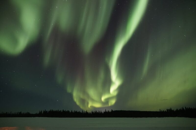 Saariselkä: Aurora Photo Tour by Car With Transfer & Drinks - Inclusions and Exclusions