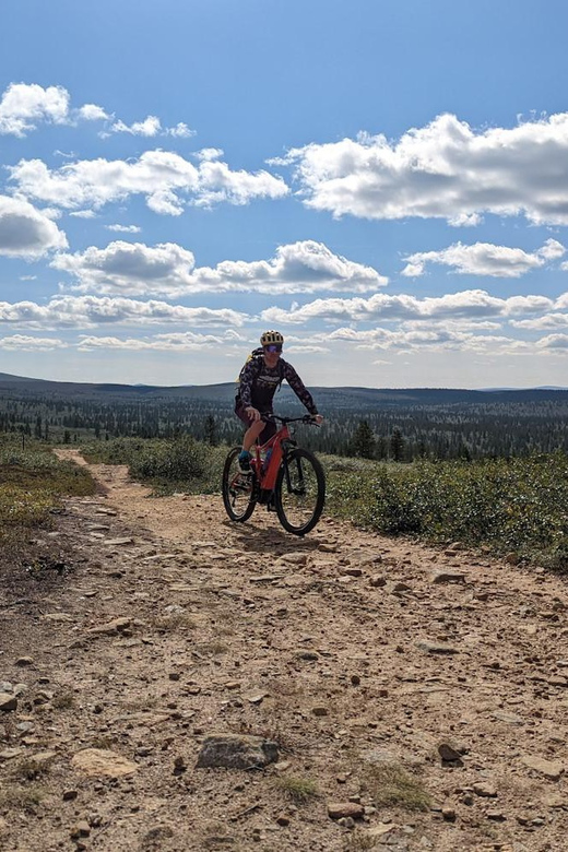 Saariselkä: Flow Trails and Rock Gardens Mountain Bike Tour - Equipment and Safety