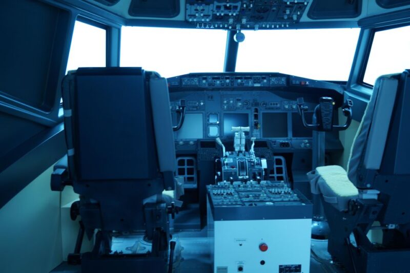 Sabadell (Barcelona): B737 Flight Simulator Experience - Ages Accepted