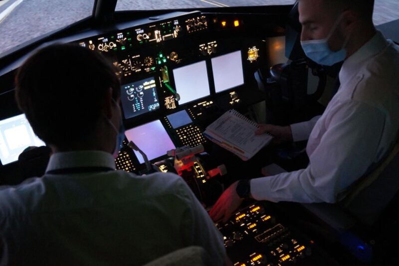 Sabadell (Barcelona): B737 Flight Simulator Experience - Restrictions and Limitations