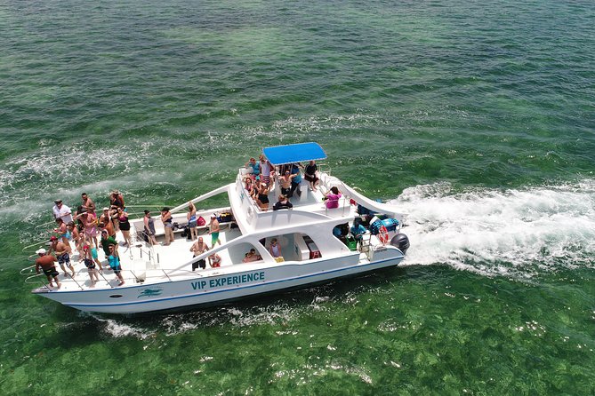 Sabina Del Mar Party Boat VIP - Inclusions and Logistics