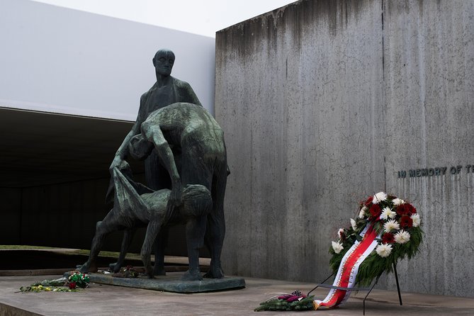 Sachsenhausen: Concentration Camp Memorial Private Tour - Accessibility and Participation