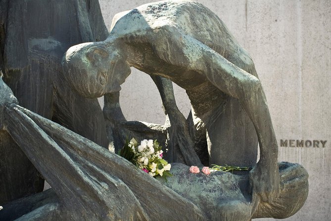 Sachsenhausen Concentration Camp Memorial Tour From Berlin - Prisoner Experiences and Atrocities