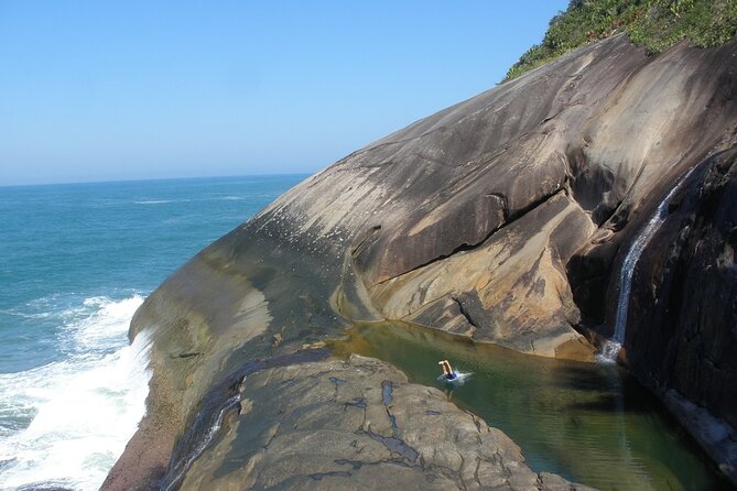 Saco Bravo Waterfall Hike (2 Days) - Day 1: Laranjeiras to Ponta Negra