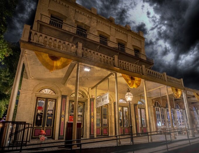 Sacramento: Gunslingers Ghosts and Ghouls Walking Tour - Important Information