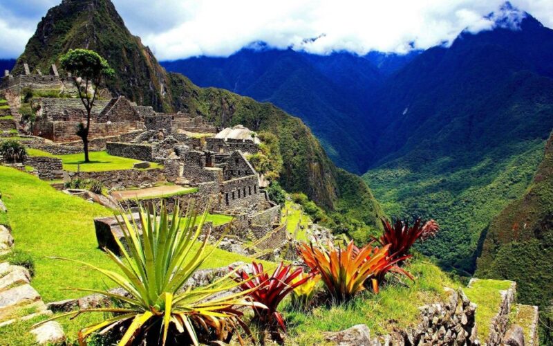 Sacred Valley - Machu Picchu 2 Days Tour - Day 2: Exploring Machu Picchu