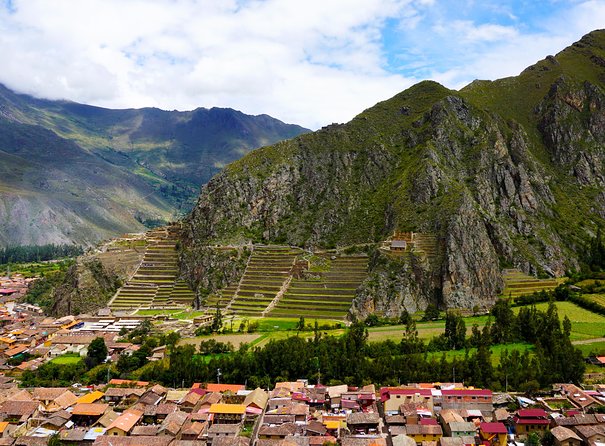 Sacred Valley of Incas 1 Day - Enjoying Lunch in the Valley