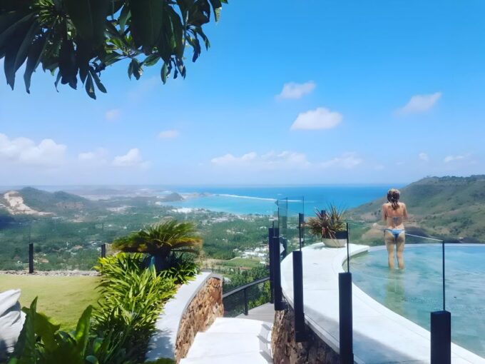 Sade Village, Kuta Lombok, and South Coasts: Private Tour - Siwa Cliff Day Club
