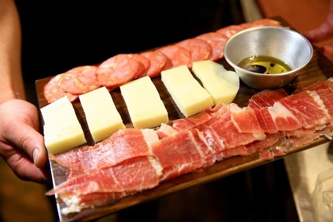 Safari Experience With Traditional Tapas - Quick Points