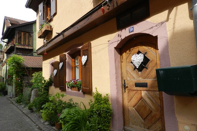 Safari Tour Village of the Vineyards: 1 Day, 4 Villages & 1 Wine Tasting - Positive Traveler Feedback