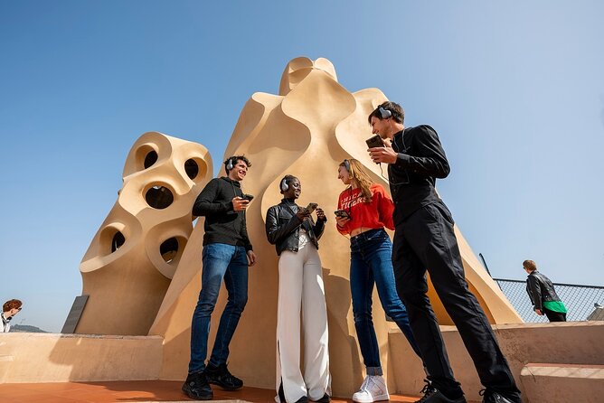 Sagrada Familia and Casa Mila Walking Tour With Cava and 2 Tapas - Dietary Accommodations
