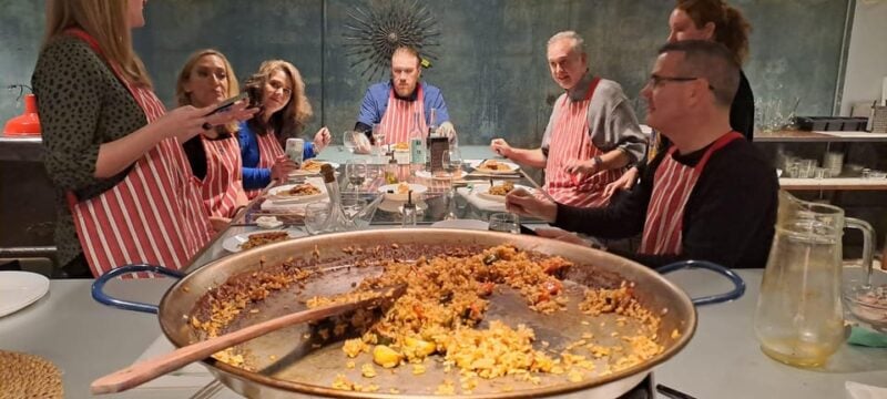 Sagrada Familia and Paella - Tour Highlights