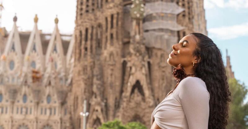 Sagrada Familia: Digital and Printed Photos - Key Points