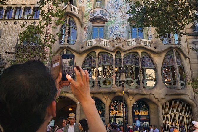 Sagrada Familia & Gaudi The Most Complete Private Full-Day Tour - Traveler Requirements