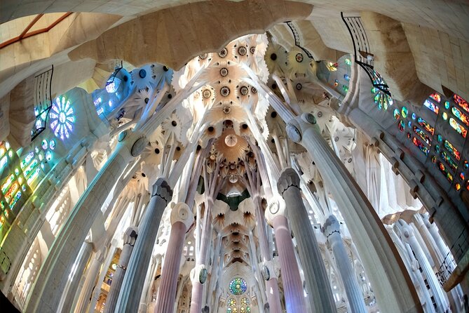Sagrada Familia Guided Tour With a German-Speaking Guide - Guided Tour Highlights