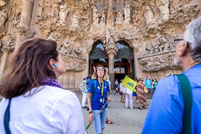 Sagrada Familia Guided Tour With Optional Tower Upgrade - Meeting and Pickup