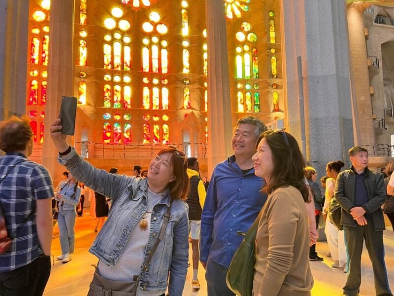 Sagrada Familia: Private Guided Tour - Experience Highlights
