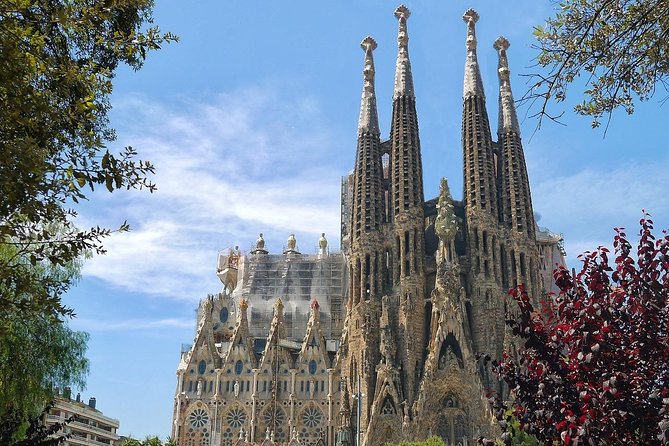 Sagrada Familia Tour With Skip the Line Access - Pricing and Availability
